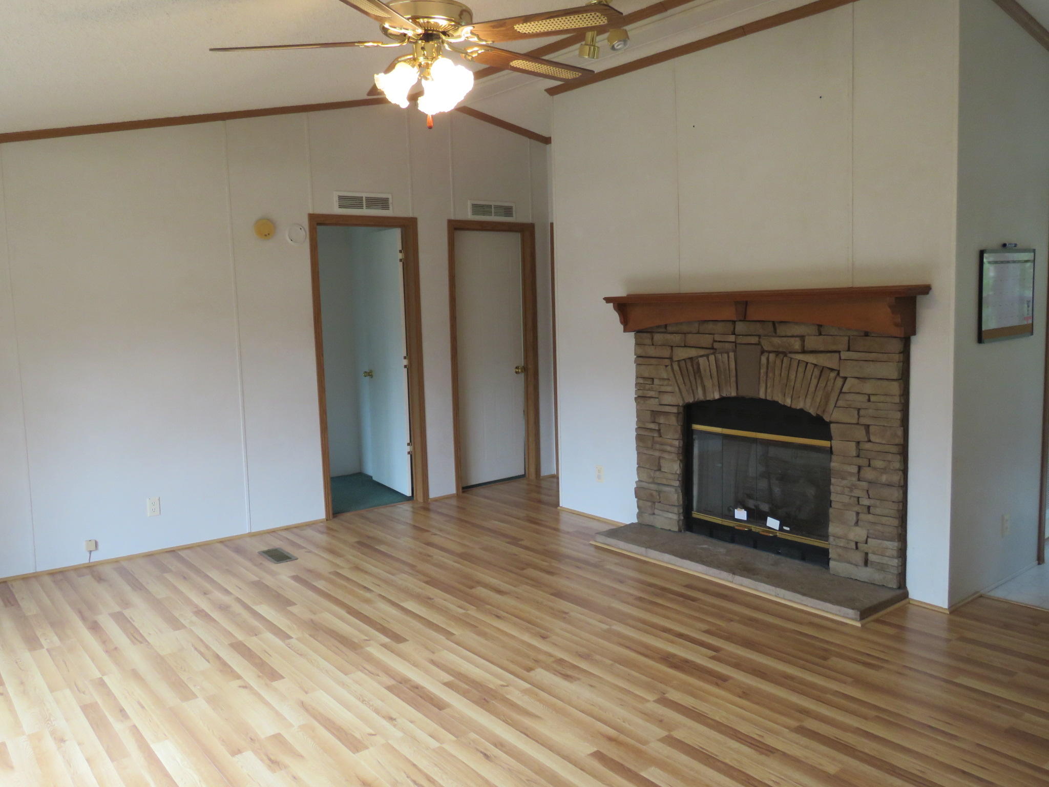 52 Homestead Road New Castle, VA 24127 - Photo 8 of 25 IMG_2036