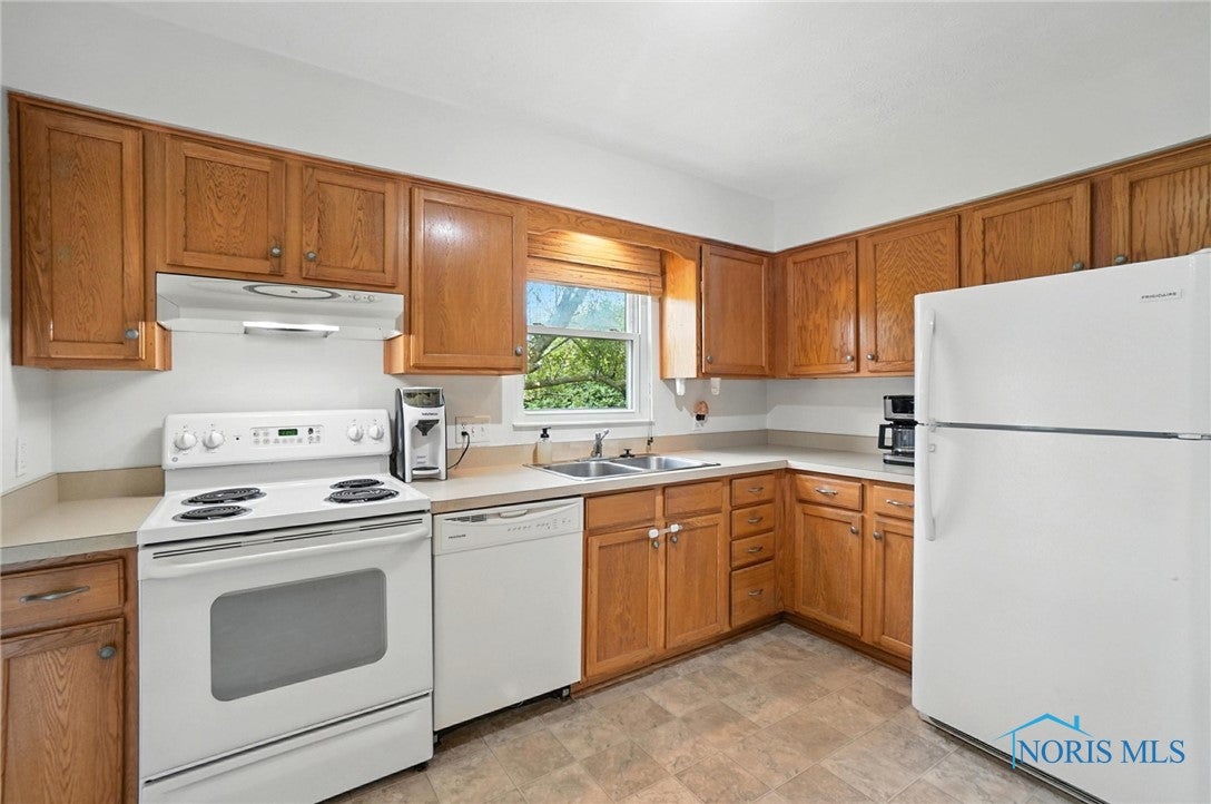 28713 Starlight Road Perrysburg, OH 43551 - Photo 13 of 40 Gallery Image 13