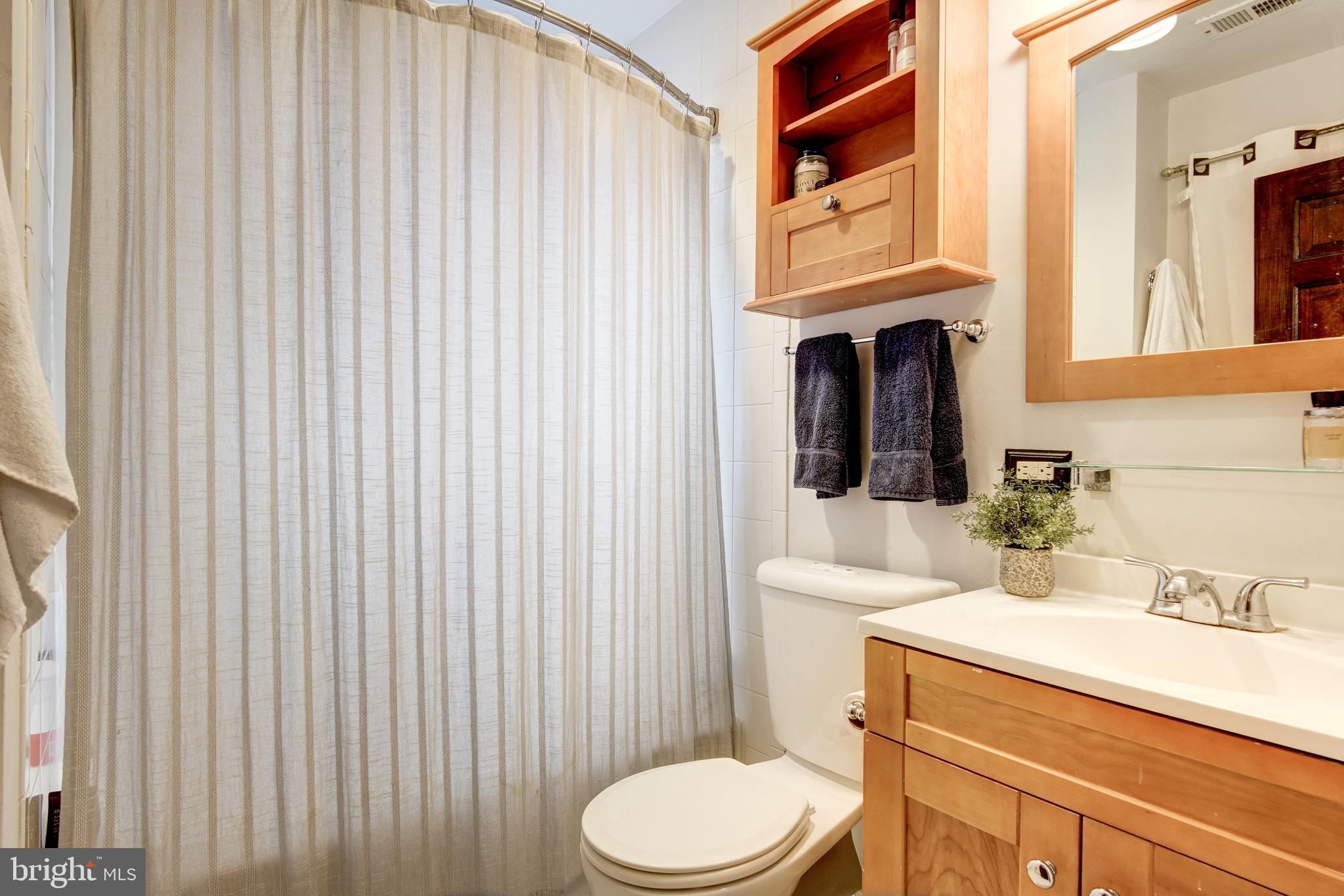 1661 Park Road Northwest, Unit 206 Washington, DC 20010 - Photo 17 of 25 Gallery Image 17