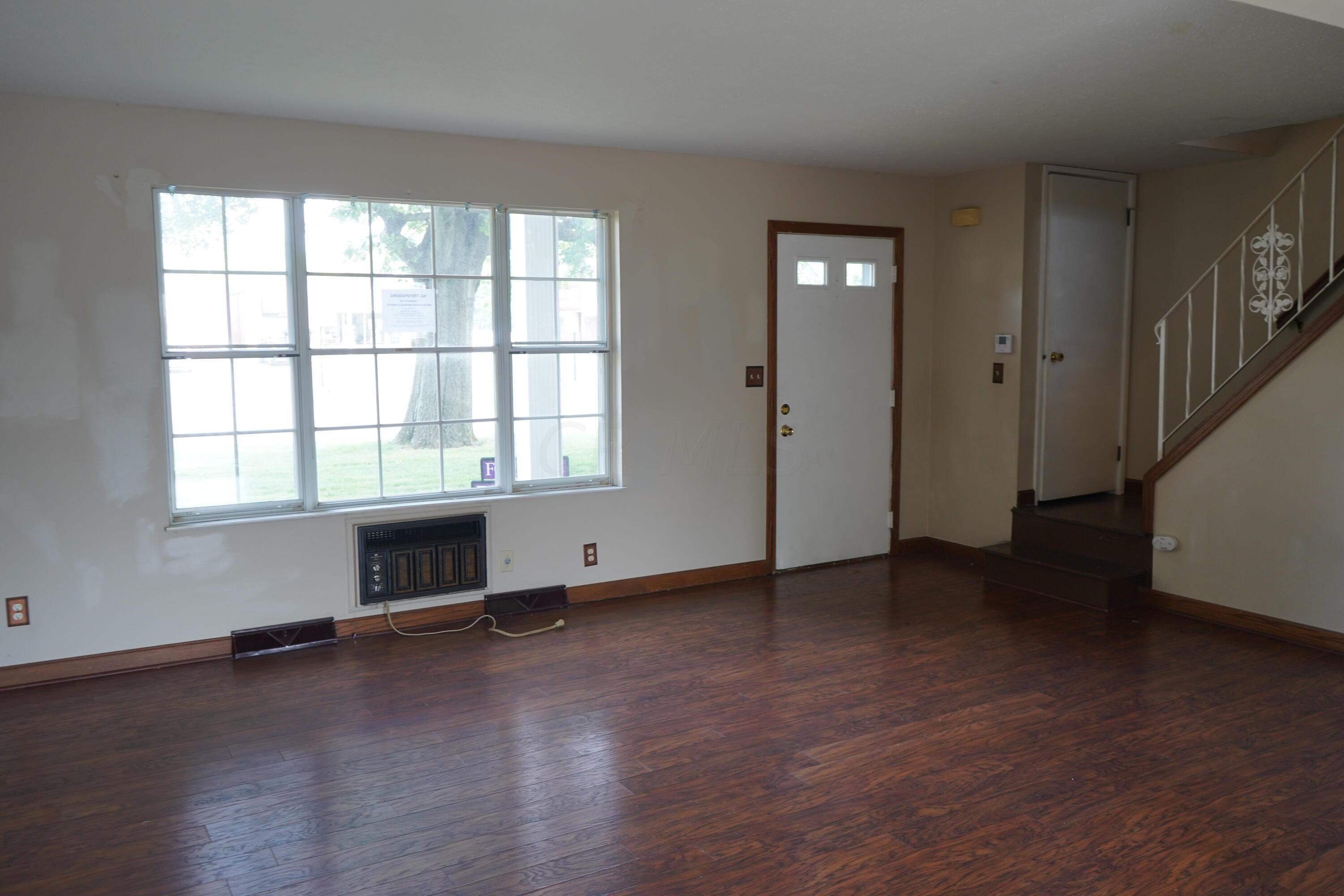4283 New Road Youngstown, OH 44515 - Photo 3 of 20 DSC00864