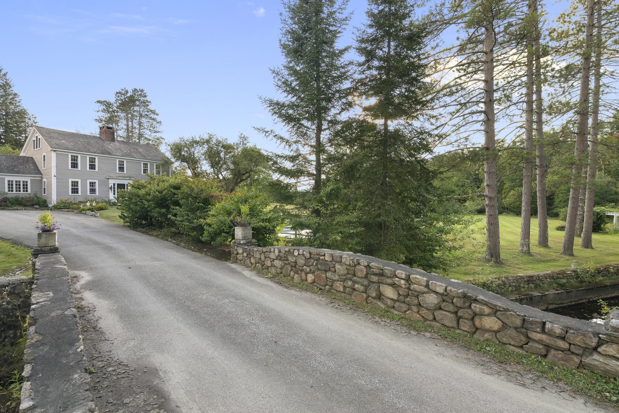 1182-1184 East Manchester Road Manchester, VT 05255 - Photo 5 of 10
