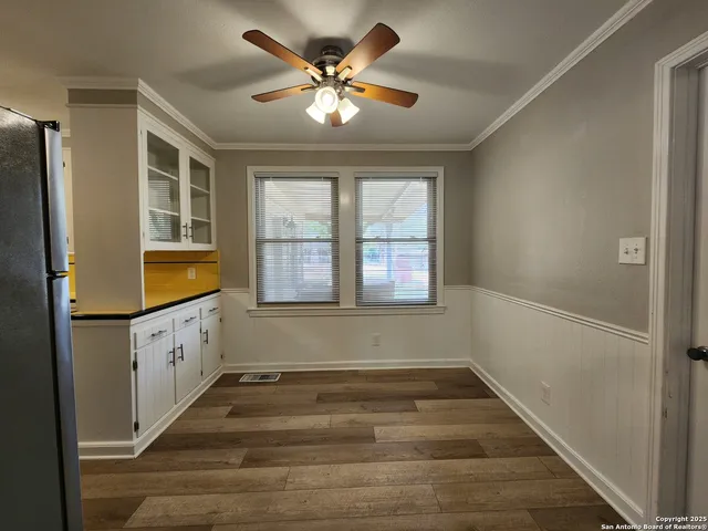 a view of an entryway