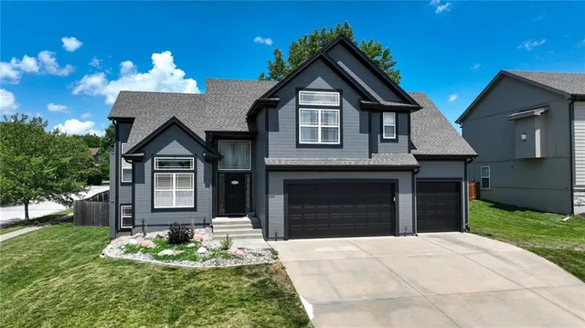 $450,000 | 8500 Northeast 99th Terrace, Kansas City, MO 64157