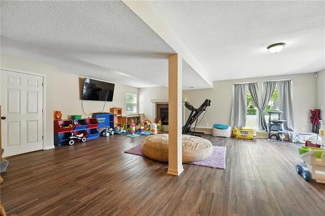 $450,000 | 8500 Northeast 99th Terrace, Kansas City, MO 64157