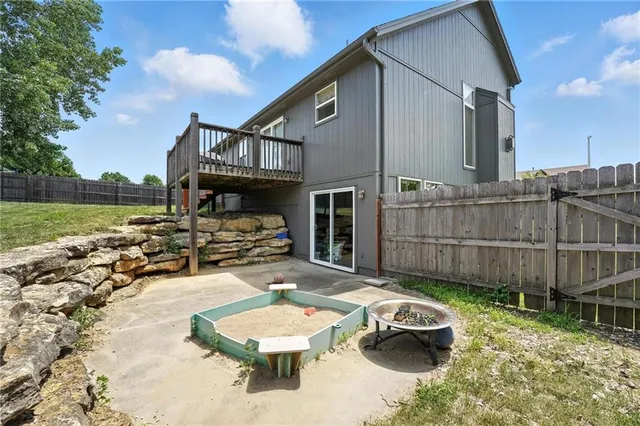 $450,000 | 8500 Northeast 99th Terrace, Kansas City, MO 64157