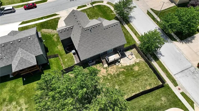 $450,000 | 8500 Northeast 99th Terrace, Kansas City, MO 64157