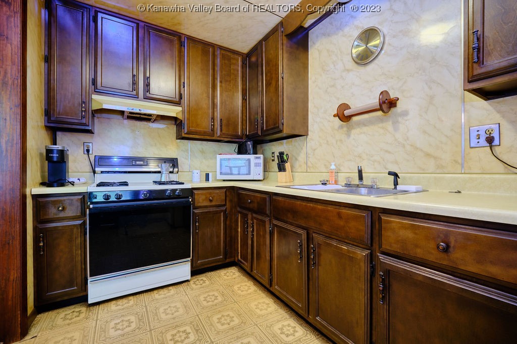 890 Amma Road Clendenin, WV 25045 - Photo 14 of 36 Gallery Image 14