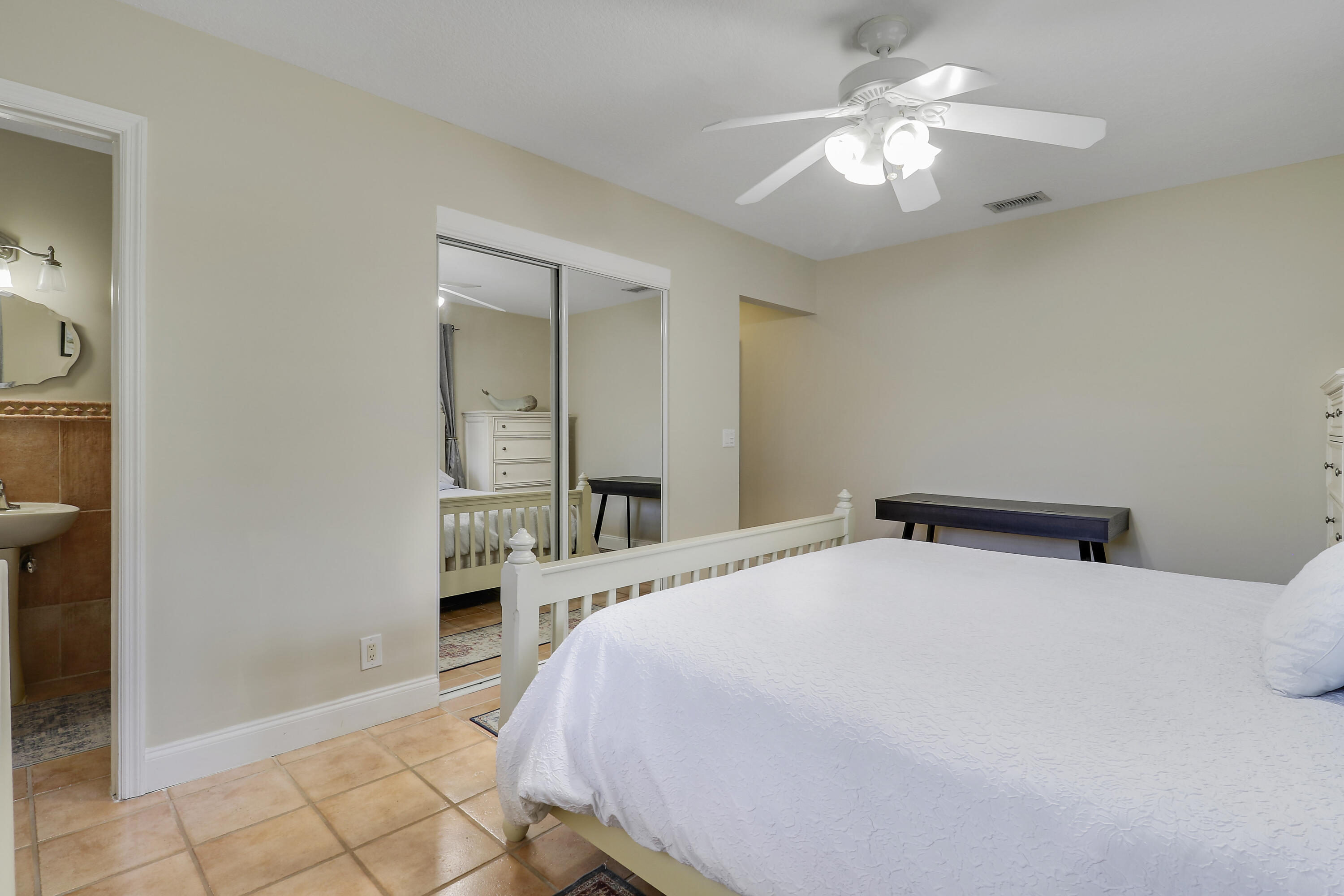402 Fern Street Jupiter, FL 33458 - Photo 7 of 27 House1-8