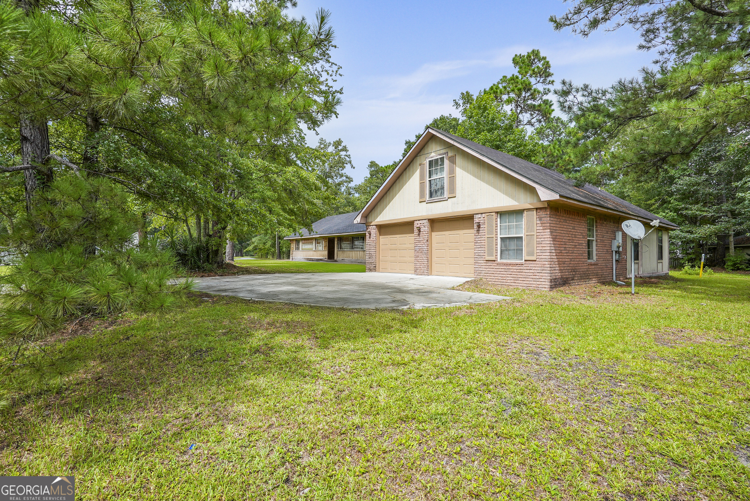 27 South Huntington Court Richmond Hill, GA 31324 - Photo 3 of 52