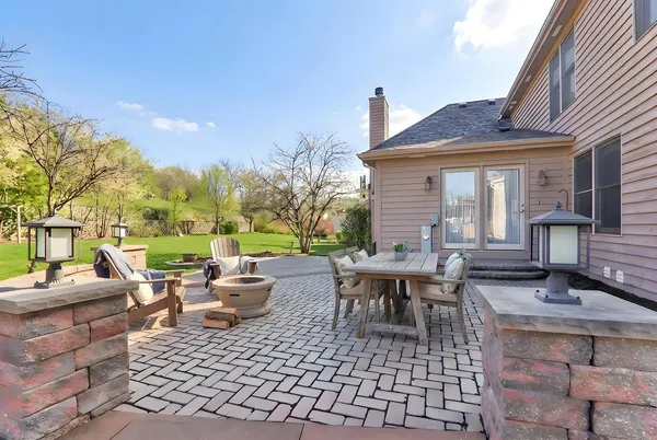 $675,000 | 911 Tipperary Street, Gilberts, IL 60136