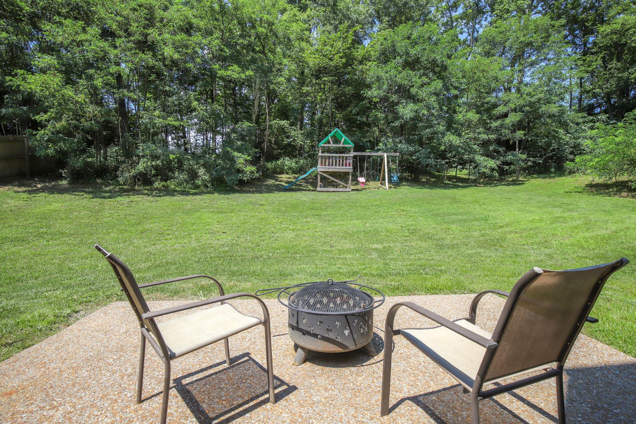 67 Remington Road Lebanon, TN 37090 - Photo 26 of 26 a view of a chairs and table in the yard