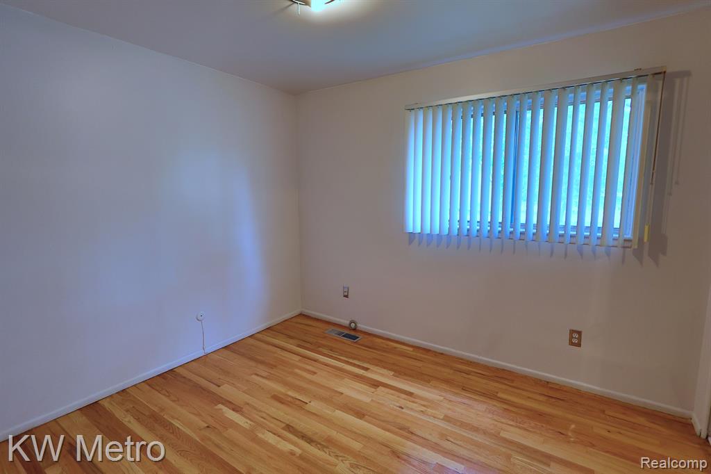 25535 Lahser Road, Unit A4 Southfield, MI 48033 - Photo 17 of 30