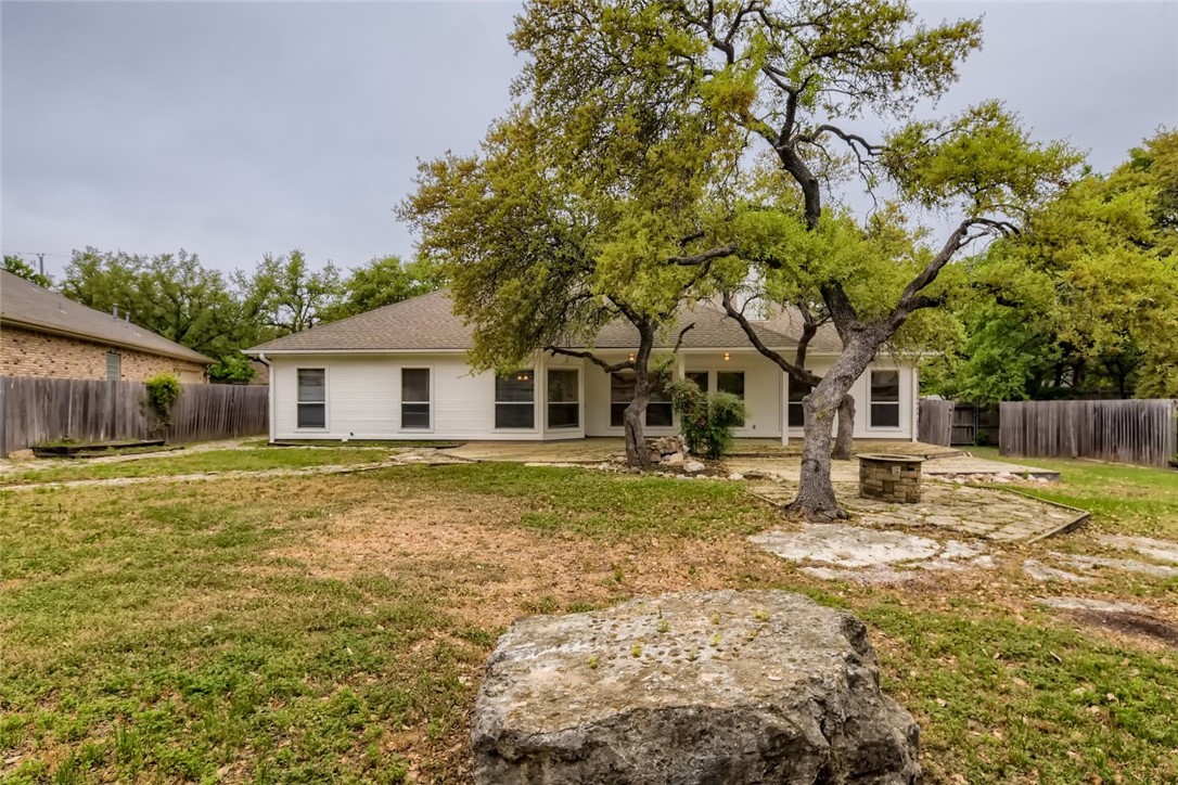 511 Susana Drive Georgetown, TX 78628 - Photo 28 of 31 Spacious private backyard