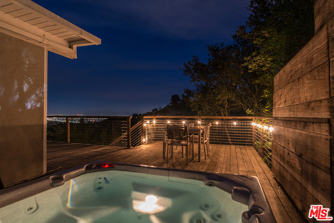 3356 Woodcliff Road Sherman Oaks, CA 91403 - Photo 8 of 15