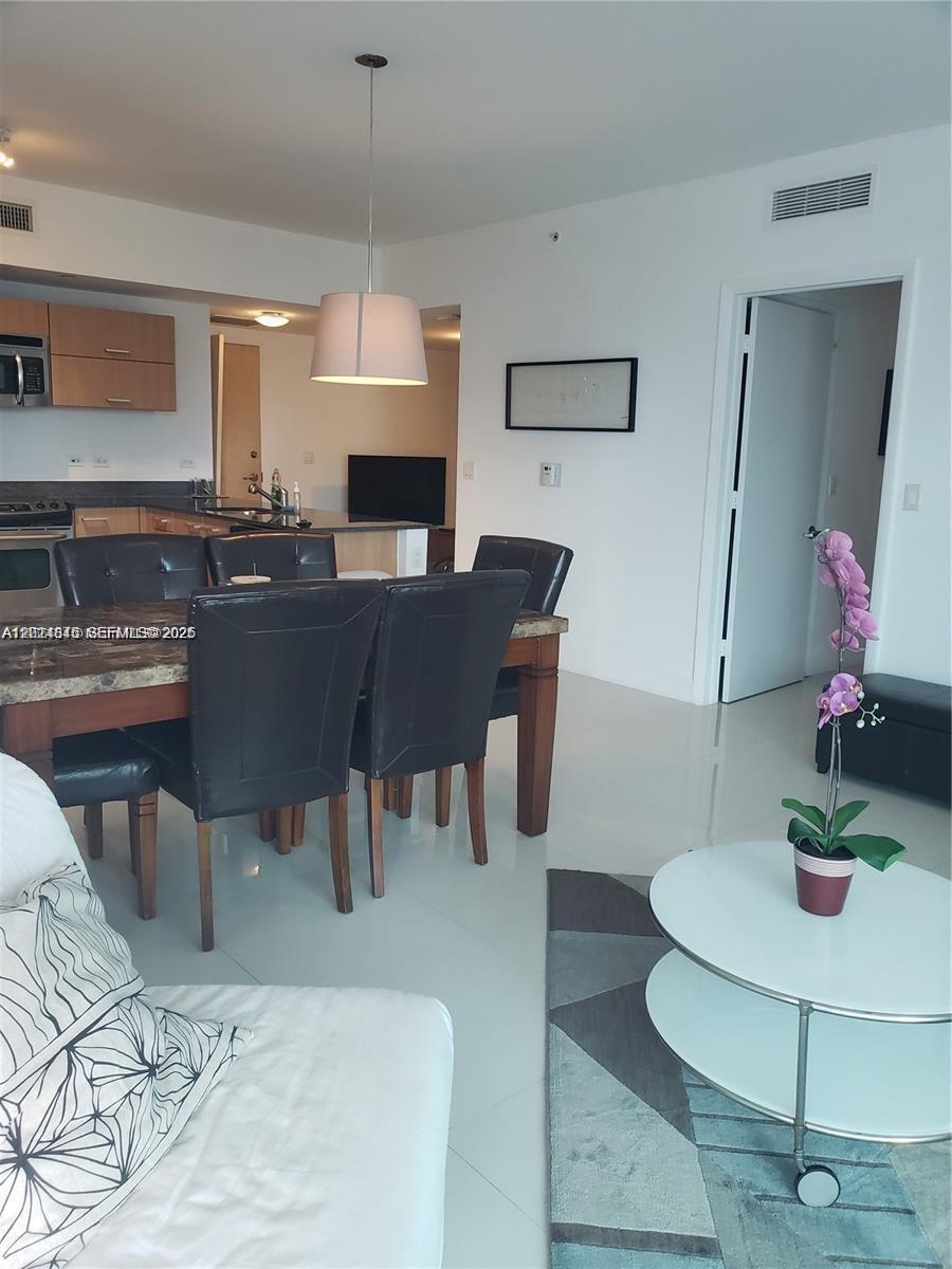 92 Southwest 3rd Street, Unit 1904 Miami, FL 33130 - Photo 13 of 15