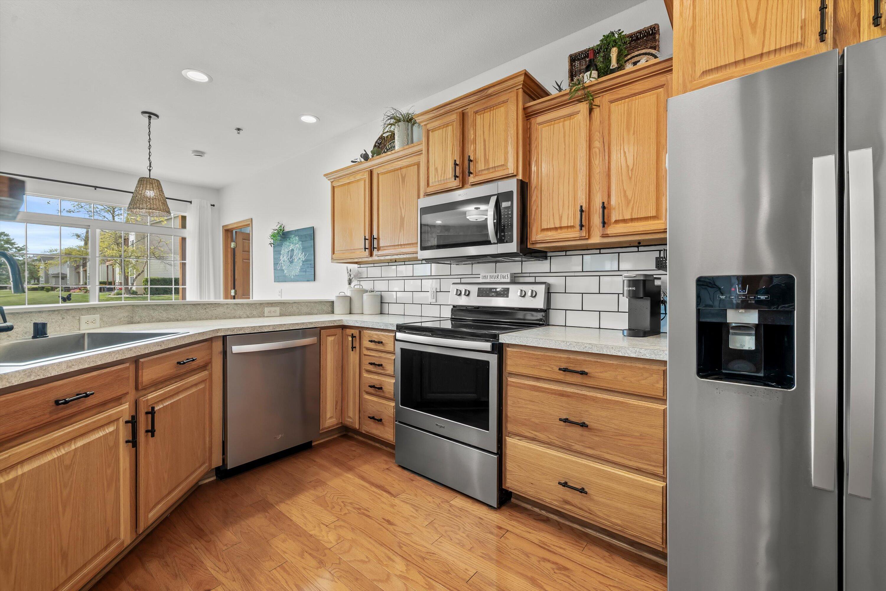 6300 44th Street, Unit 125 Somers, WI 53144 - Photo 10 of 40 Kitchen