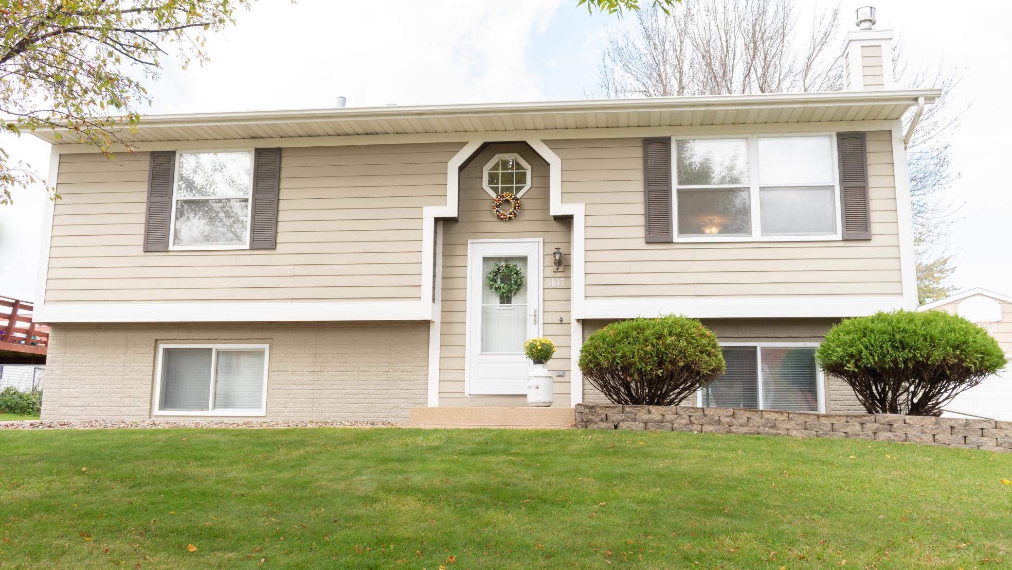 1817 48th Street Northwest Rochester, MN 55901 - Photo 1 of 1