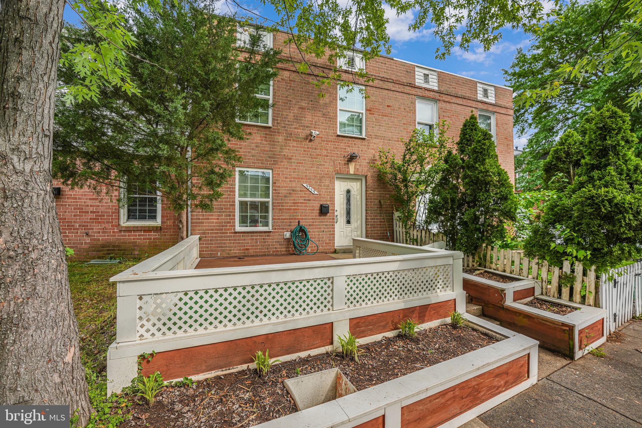 9239 Hood Road Manassas, VA 20110 - Photo 2 of 27