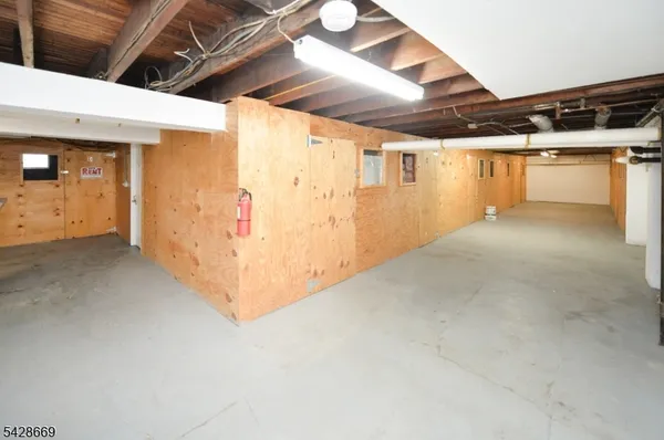 $2,300 | 255 Rea Avenue, Unit 3, Hawthorne, NJ 07506