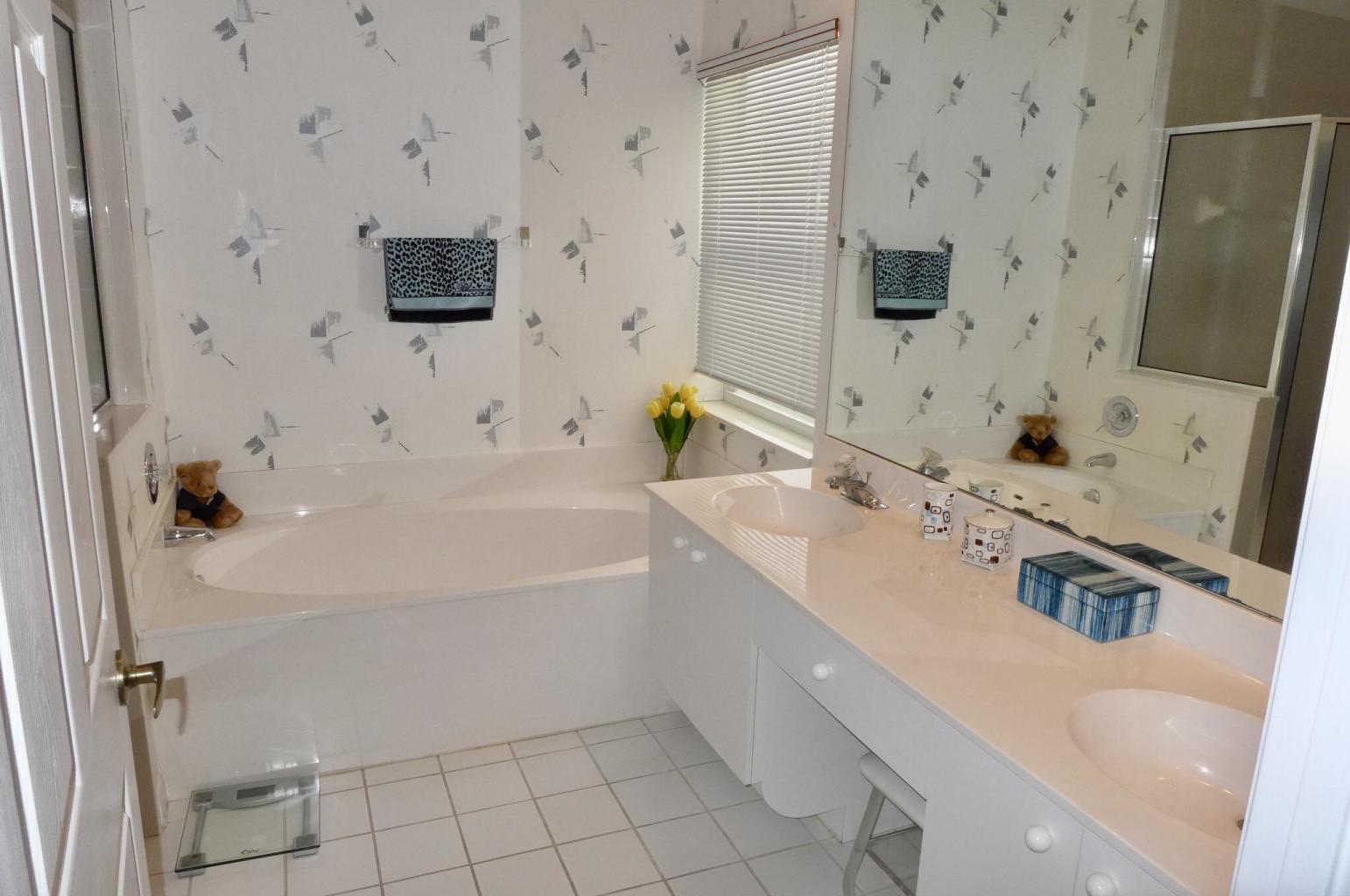 17324 Balboa Point Way Boca Raton, FL 33487 - Photo 9 of 14 173248