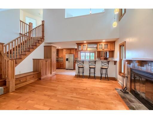 11 Montvale Road Worcester, MA 01609 - Photo 13 of 40 Gallery Image 13