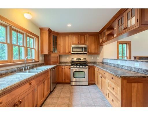 11 Montvale Road Worcester, MA 01609 - Photo 17 of 40 Gallery Image 17