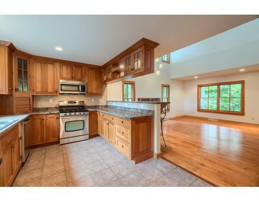 11 Montvale Road Worcester, MA 01609 - Photo 18 of 40 Gallery Image 18