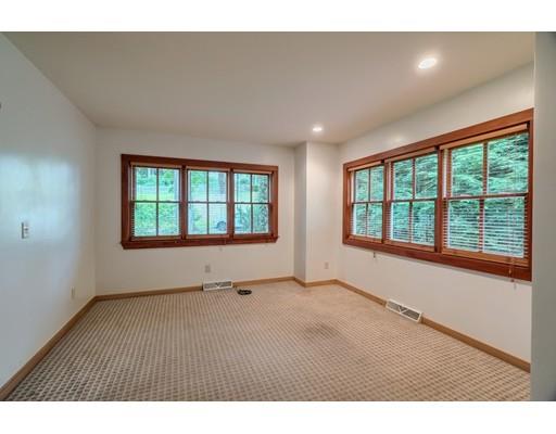 11 Montvale Road Worcester, MA 01609 - Photo 26 of 40 Gallery Image 26