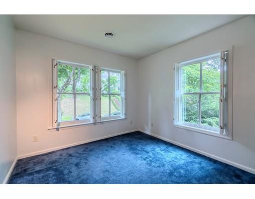 11 Montvale Road Worcester, MA 01609 - Photo 36 of 40 Gallery Image 36