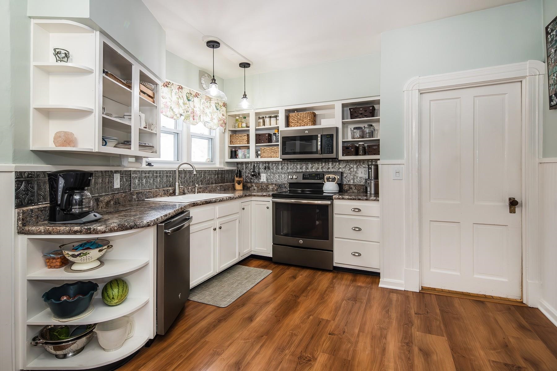 76 South Street Proctor, VT 05765 - Photo 11 of 44