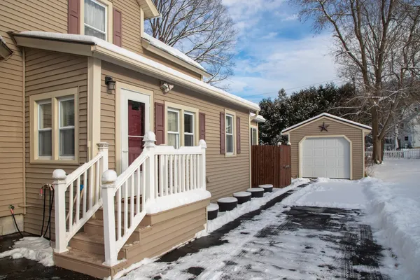 $365,000 | 76 South Street, Proctor, VT 05765