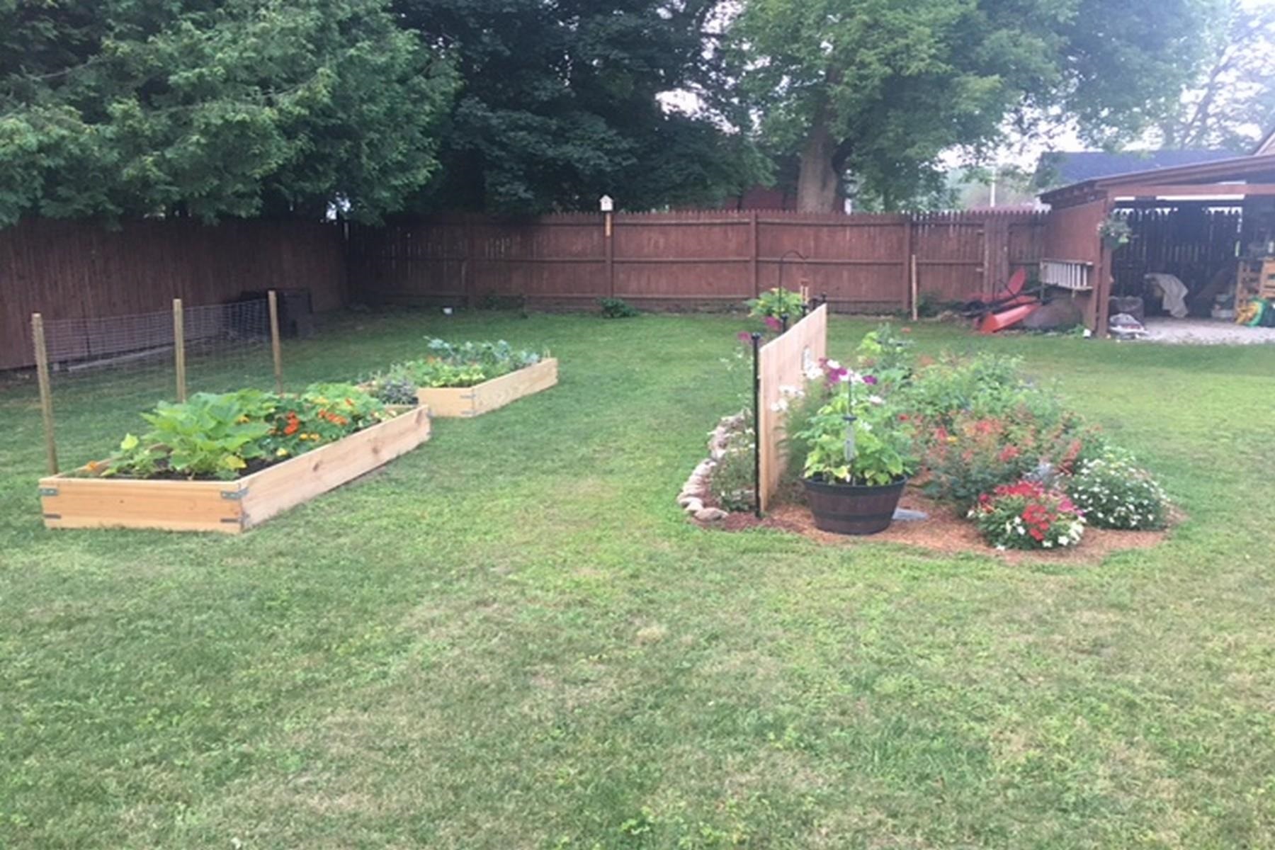 76 South Street Proctor, VT 05765 - Photo 5 of 44