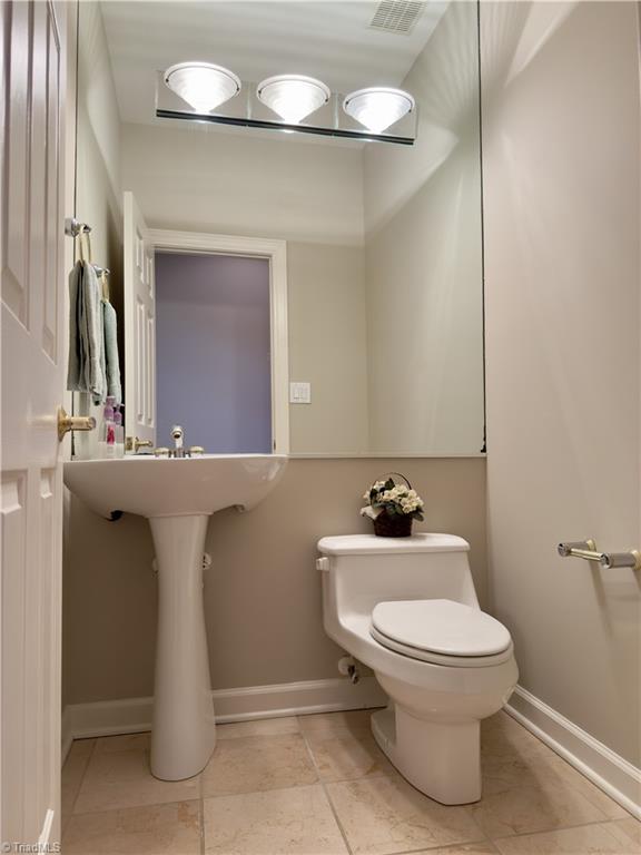 606 Dorado Circle High Point, NC 27265 - Photo 15 of 50 Gallery Image 15