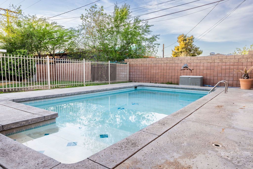 438 West Ward Avenue Ridgecrest, CA 93555 - Photo 40 of 46