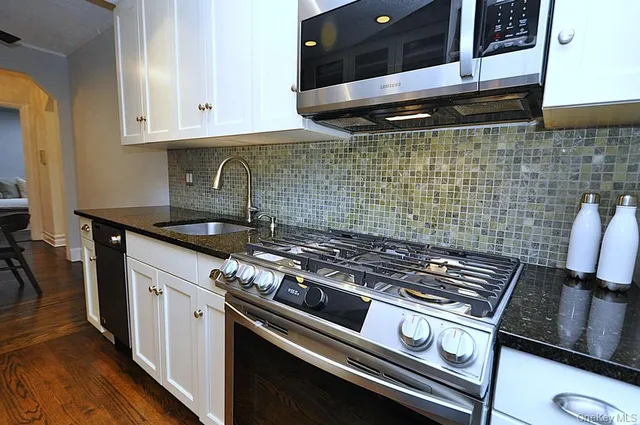 $295,000 | 105 Garth Road, Unit 1L, Scarsdale, NY 10583