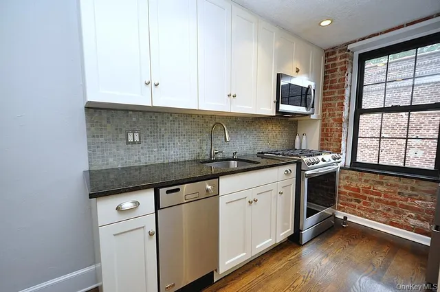 $295,000 | 105 Garth Road, Unit 1L, Scarsdale, NY 10583