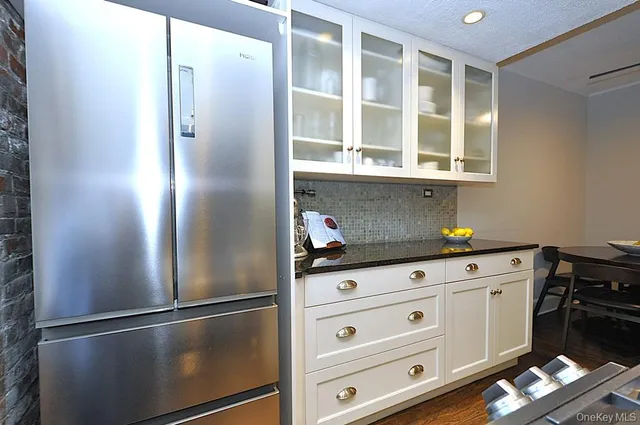 $295,000 | 105 Garth Road, Unit 1L, Scarsdale, NY 10583