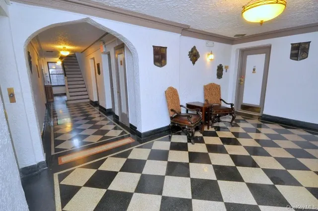 $295,000 | 105 Garth Road, Unit 1L, Scarsdale, NY 10583