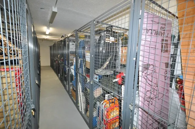 $295,000 | 105 Garth Road, Unit 1L, Scarsdale, NY 10583