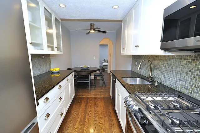 $295,000 | 105 Garth Road, Unit 1L, Scarsdale, NY 10583