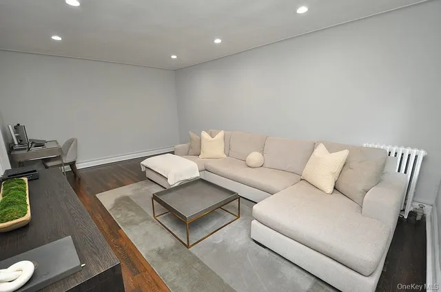 $295,000 | 105 Garth Road, Unit 1L, Scarsdale, NY 10583