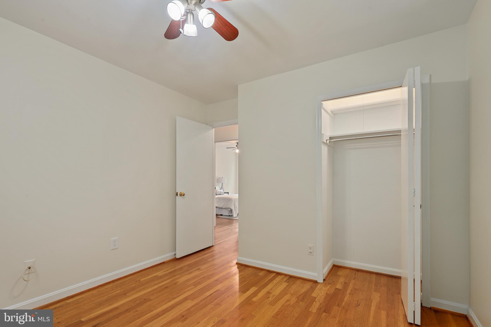 9728 Cardinal Road Fairfax, VA 22030 - Photo 18 of 37