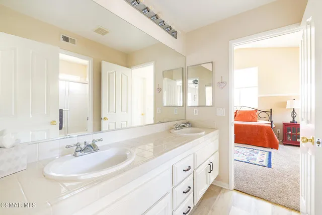 $950,000 | 29047 Ironwood Lane, Saugus, CA 91390