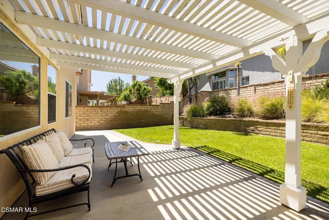 $950,000 | 29047 Ironwood Lane, Saugus, CA 91390