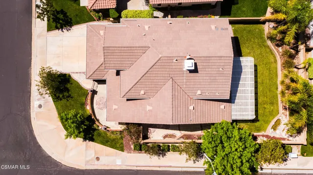 $950,000 | 29047 Ironwood Lane, Saugus, CA 91390