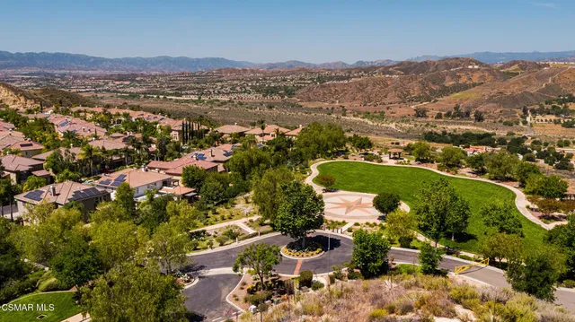 $950,000 | 29047 Ironwood Lane, Saugus, CA 91390