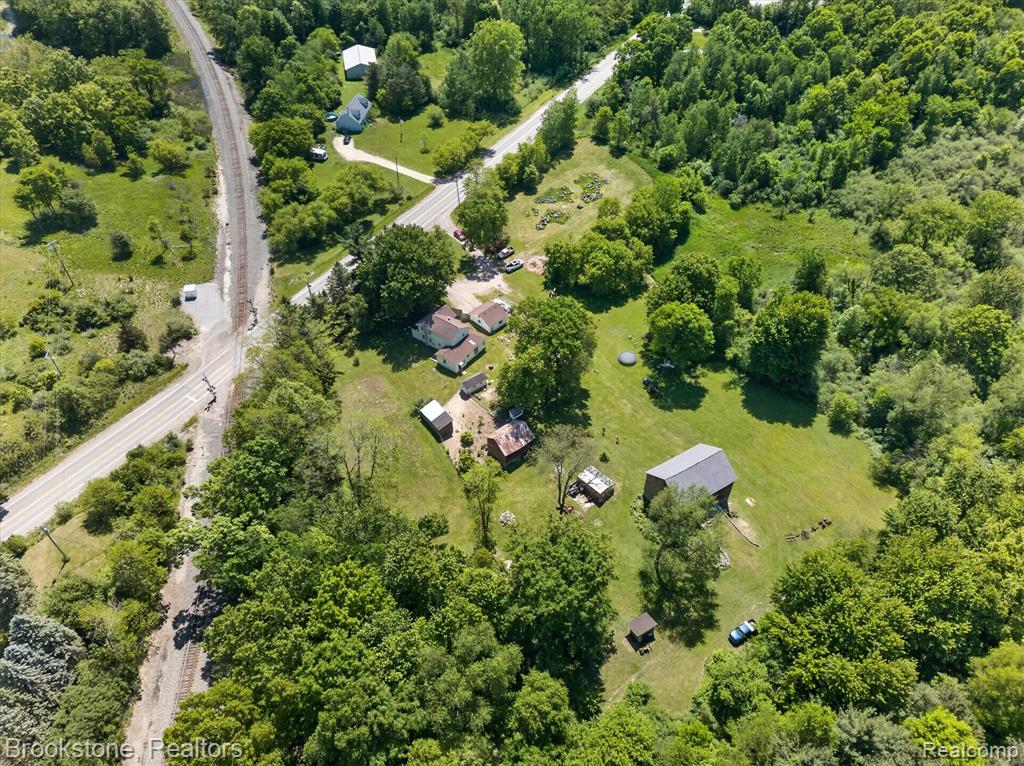 9449-9437 Andersonville Road Clarkston, MI 48346 - Photo 4 of 7