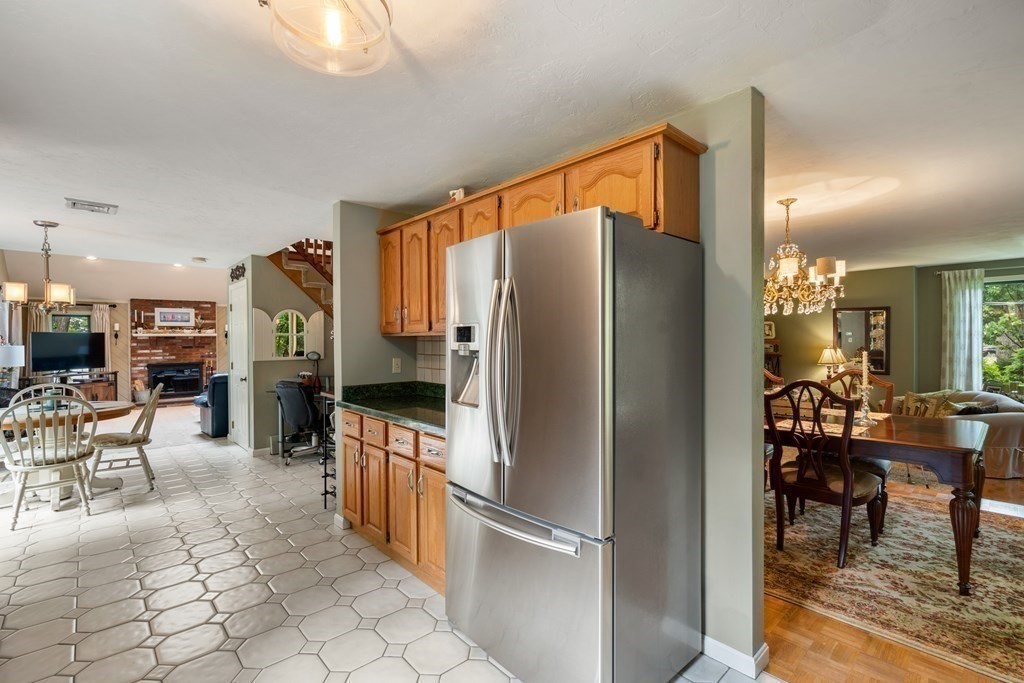 23 Baron Road Franklin, MA 02038 - Photo 11 of 38 Gallery Image 11