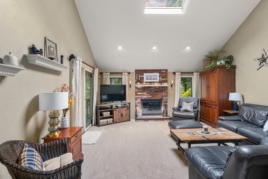 23 Baron Road Franklin, MA 02038 - Photo 13 of 38 Gallery Image 13