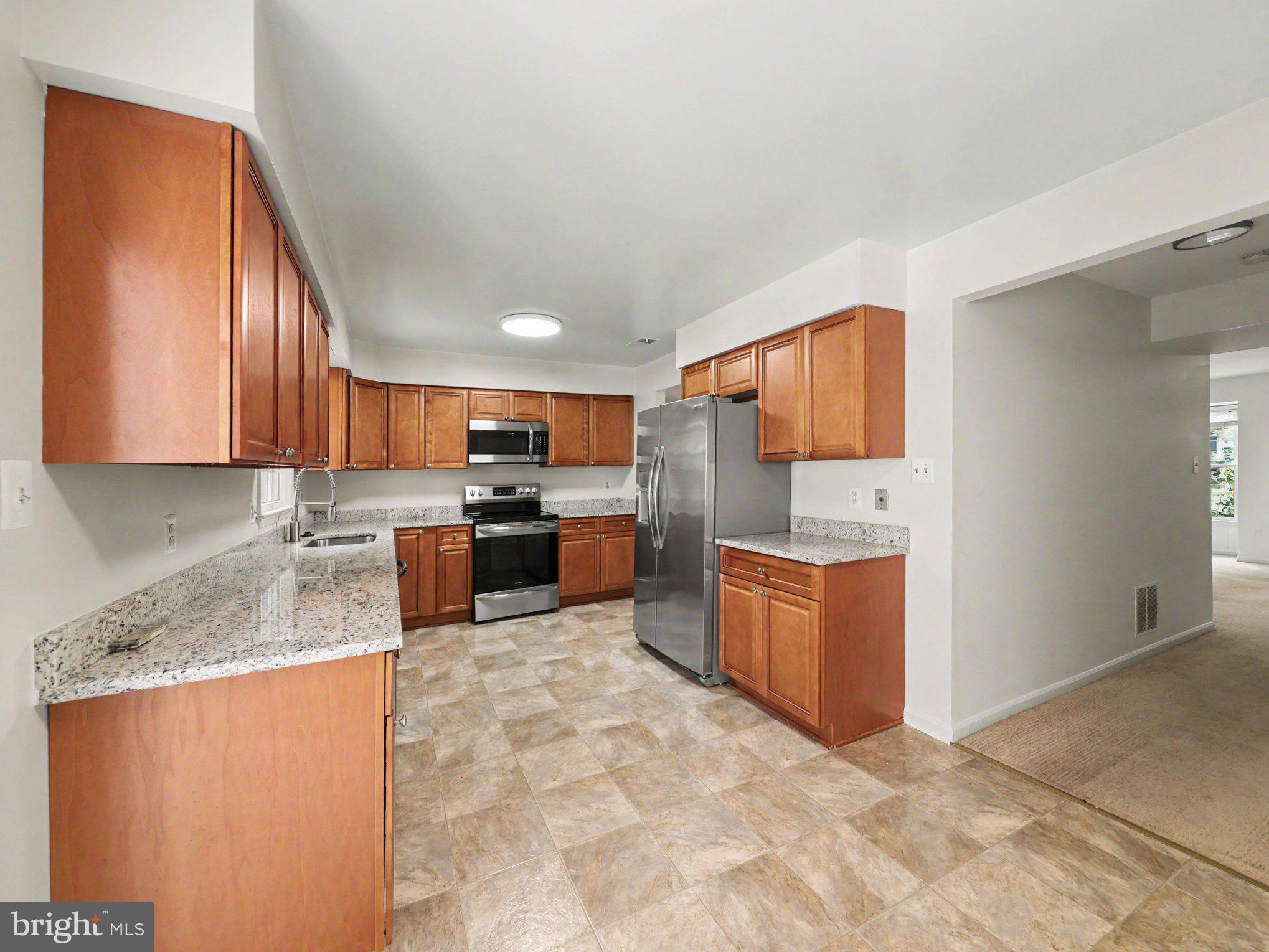6281 Rathlin Drive Springfield, VA 22152 - Photo 10 of 30 Gallery Image 10